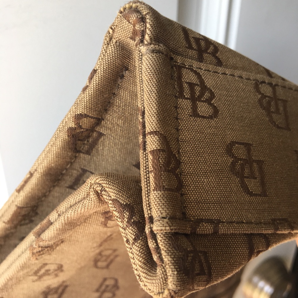 Dooney & Bourke purse - Picture 4 of 5